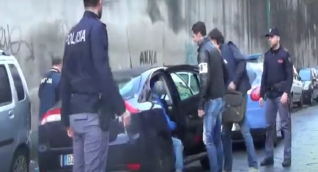 Truffe anziani, base operativa coordinava complici in Molise