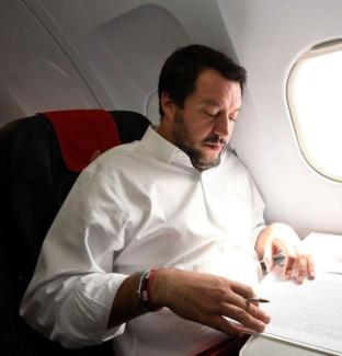 Migranti, lʼItalia fa saltare la riforma di Dublino