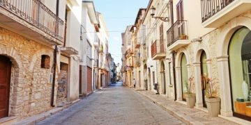 Attività commerciali nei centri storici, dai contributi per il restauro alla valorizzazione di percorsi turistici. Presentata proposta di legge