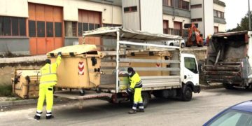 Differenziata, via al ‘porta a porta’ nella zona industriale, rimossi i cassonetti stradali. Stop alla ‘migrazione’ dei rifiuti