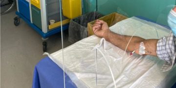 La lotta contro il cancro si ‘difende’ dal Covid, parafiati in plexiglas allo Sportello Oncologico della Lilt e al Day Hospital