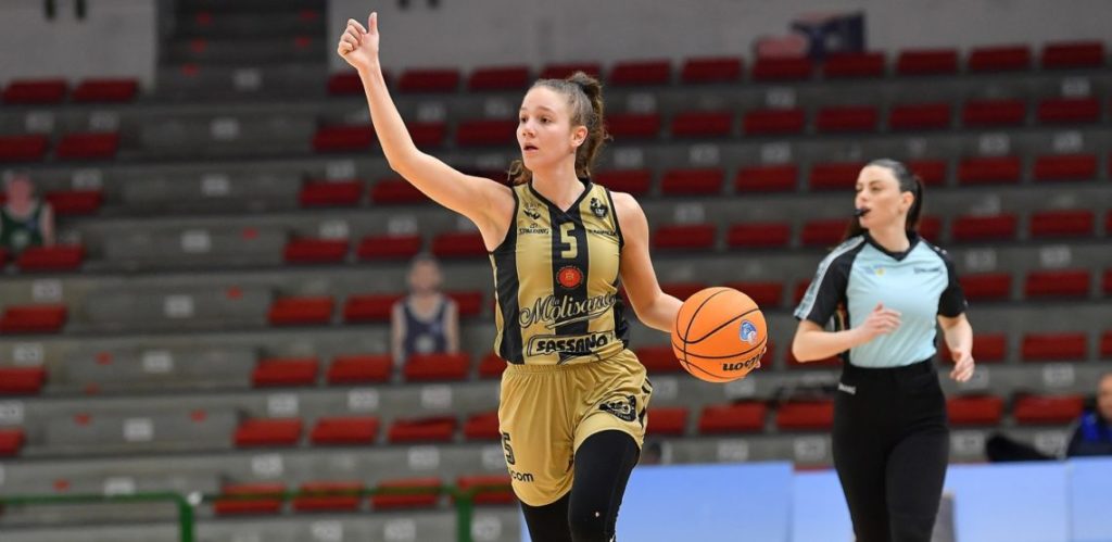 Basket. Partenza da incubo e finale amaro per la Magnolia a Sassari, le ragazze di Sabatelli subiscono il secondo ko di fila