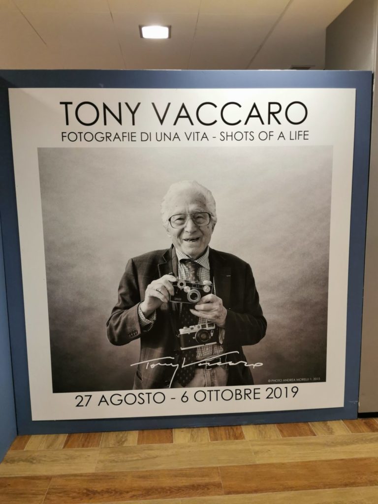 Immagine da Facebook, pagina "Tony Vaccaro Fan Club"