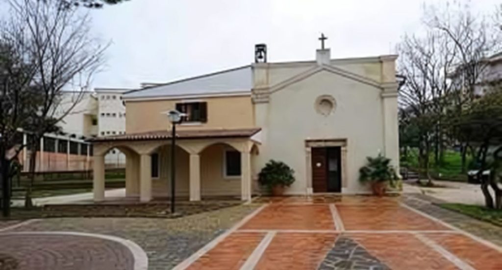 Chiese cardioprotette, la casa famiglia “Iktus Lucia e Bernardo Bertolino” dona defibrillatore al santuario Madonna delle Grazie di Termoli