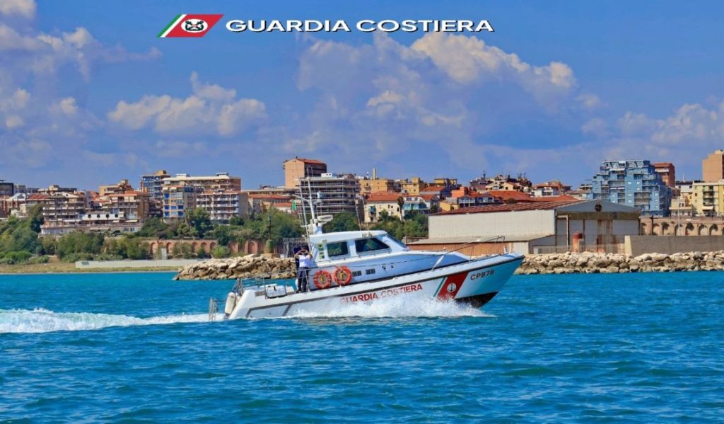 Capitaneria di Porto: in tre mesi 38 persone salvate, 4 sequestri e 133 sanzioni. Il bilancio