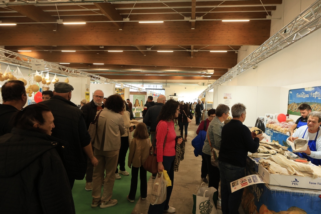 Larino laboratorio dell’agroalimentare, la 282esima Fiera d’Ottobre segna debutto oltre regione. FOTO