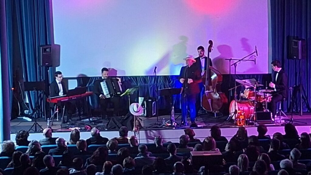 Louis Armstrong, 125 anni di Mister Jazz: a Termoli l’emozionante omaggio con Roberto Di Carlo e la sua band