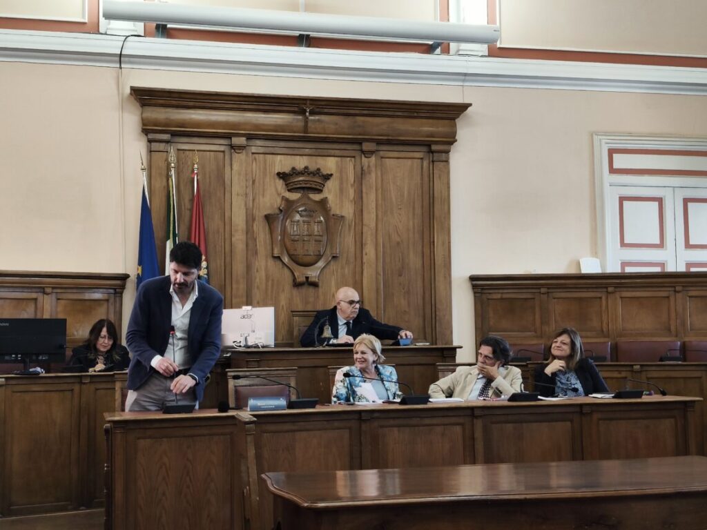 A Palazzo San Giorgio consiglio sul Pos, Gravina: “La sanità molisana si riforma lavorando a intervento strutturale nazionale”