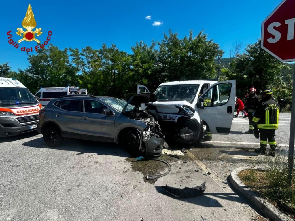 Scontro sulla Venafrana, quattro persone ferite