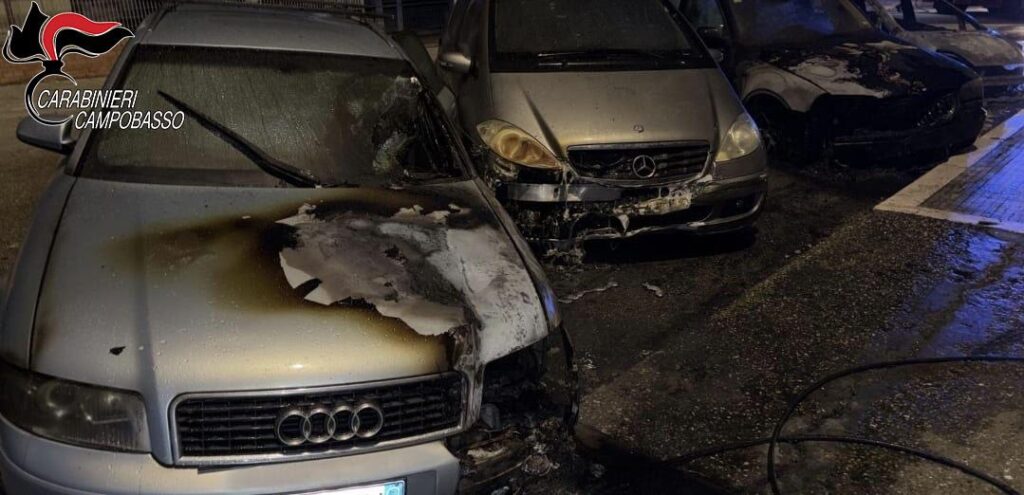 Diede fuoco a tre auto, arrestato 50enne foggiano