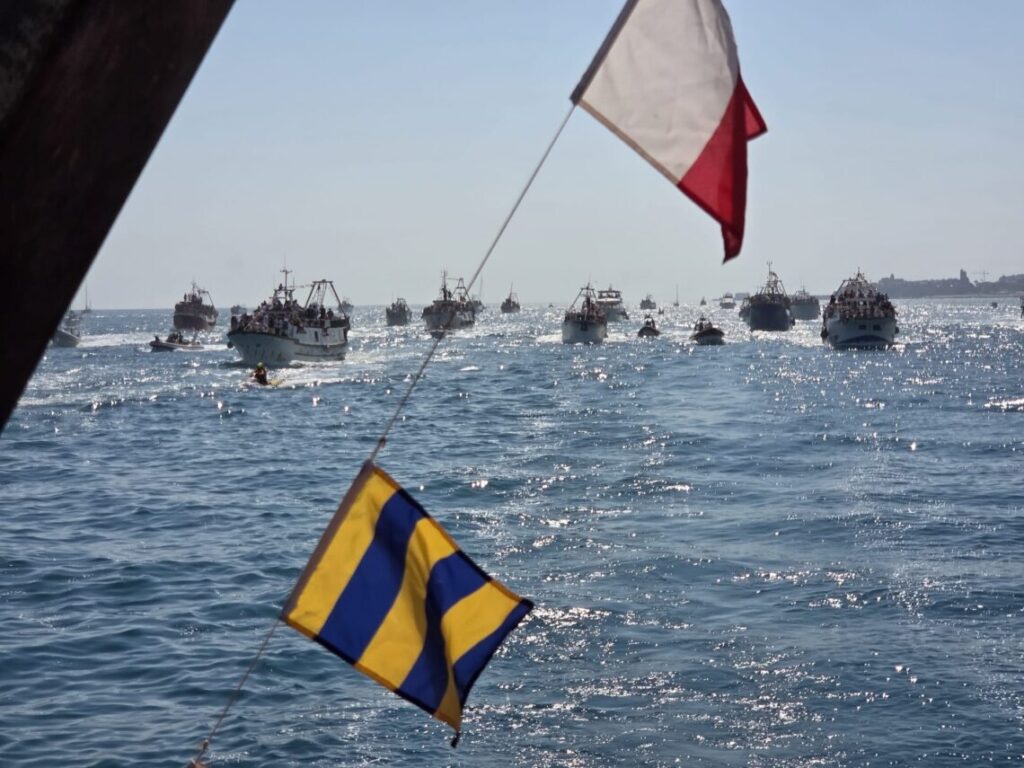 San Basso “prende il largo”, la tradizionale processione in mare rende omaggio al patrono