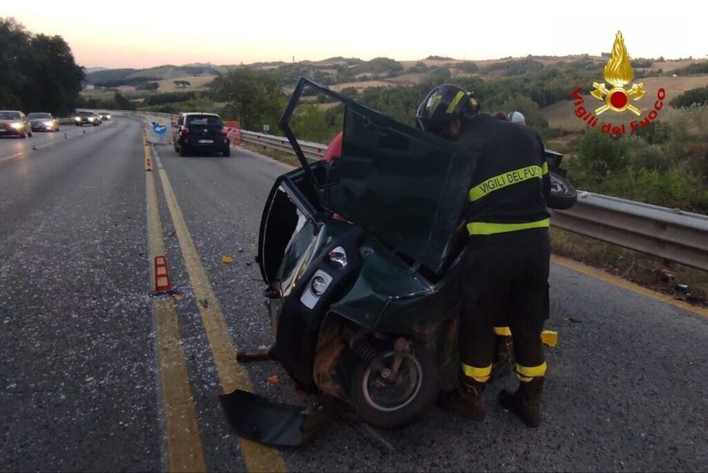 Tre ruote si ribalta sull’Ingotte, conducente in ospedale