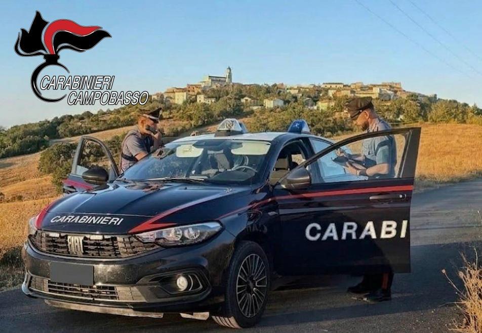 Viola i domiciliari e spaccia cocaina, arrestato pregiudicato