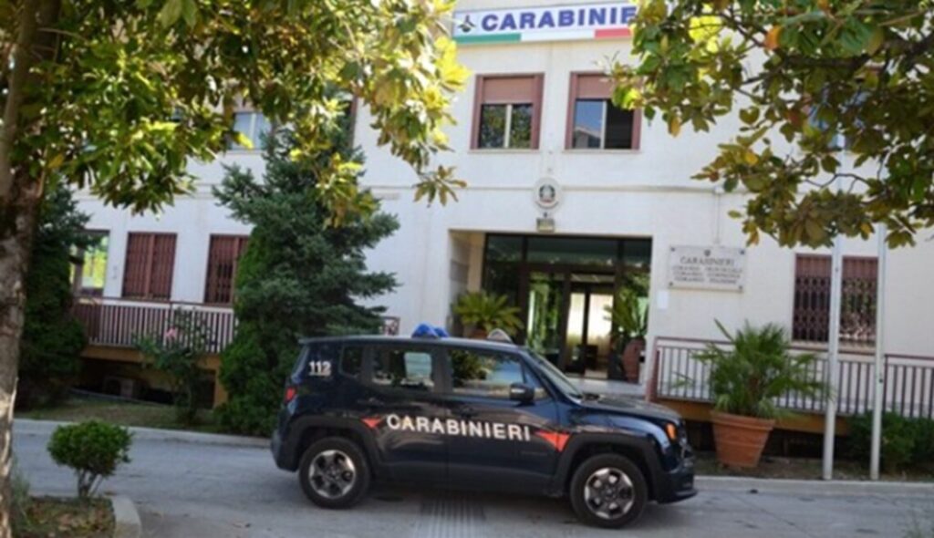 Picchiato e derubato in un edificio abbandonato, denunciato 20enne egiziano