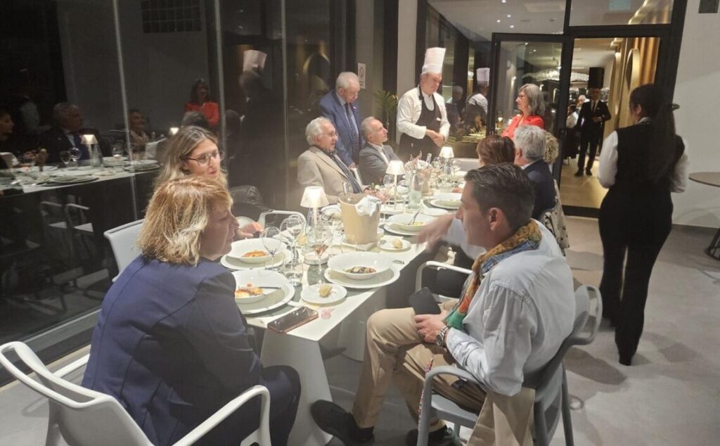 Ragazzi con patologie oncologiche, raccolti 1.500 euro alla Cena in Rosa a sostegno del Fondo Pigiama Run