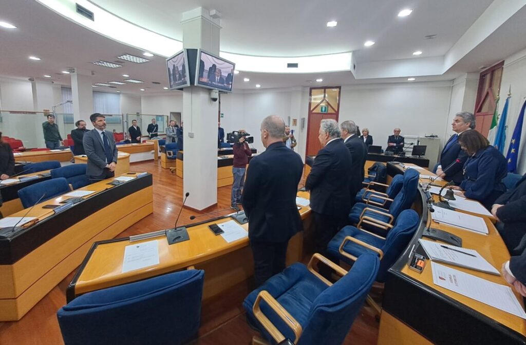 Tragedia San Giuliano, in Consiglio la Giornata della Memoria. “Continuare investimenti su scuole sicure”