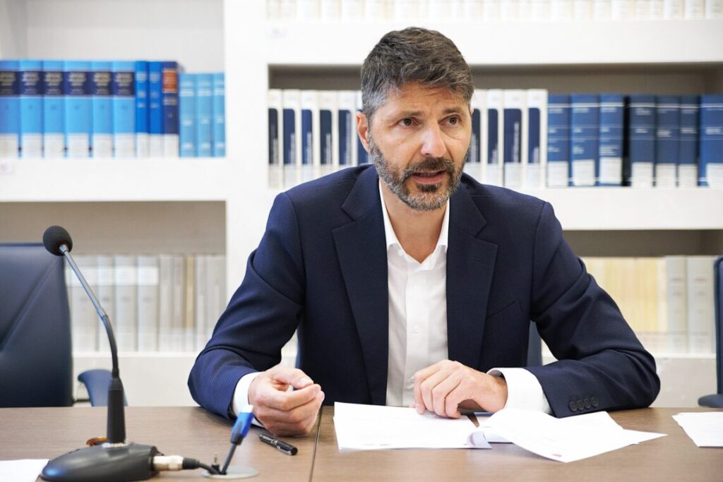Elettrificazione ferroviaria, Gravina: “Marone pretenda impegni dal Ministero”
