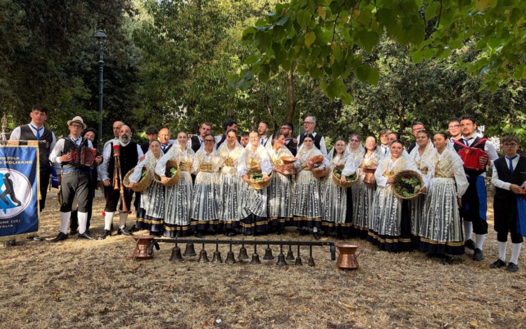 Il gruppo folk agnonese “Rintocco Molisano” al 30esimo festival internazionele di Pridvorje