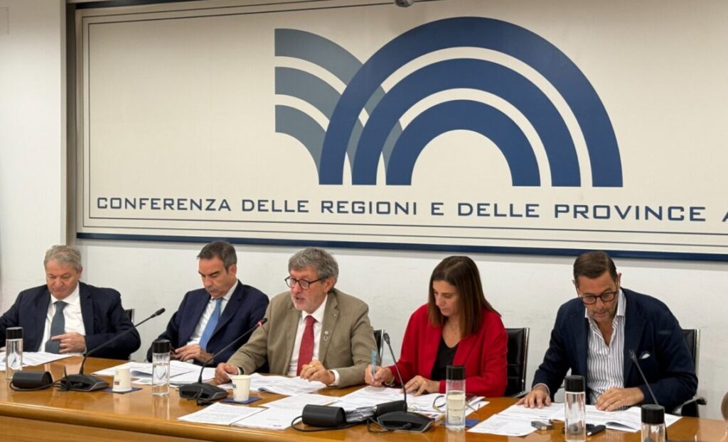 Sanità, “distribuzione risorse deve considerare l’invecchiamento della popolazione e le aree interne”